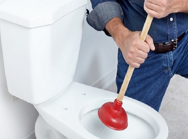 Th&ocirc;ng bồn cầu quận 5 gi&aacute; rẻ