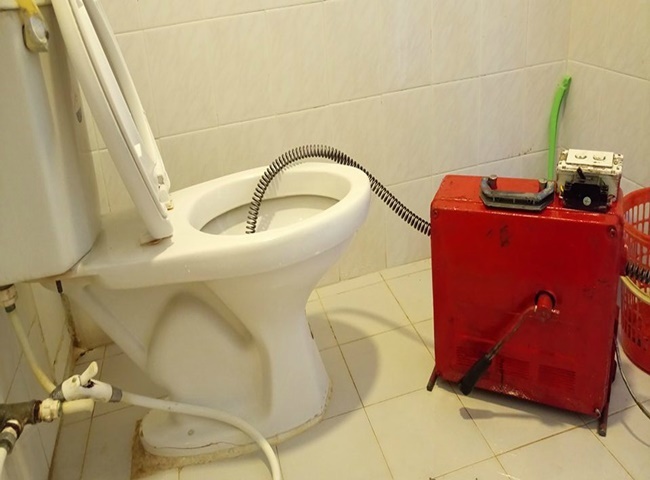 Đơn vị th&ocirc;ng bồn cầu quận B&igrave;nh T&acirc;n nhanh ch&oacute;ng