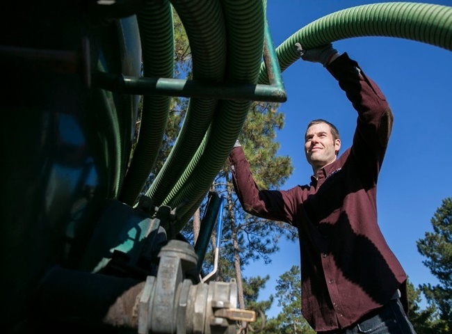 Đơn vị r&uacute;t hầm cầu quận 8 c&oacute; đội ngũ thợ chuy&ecirc;n nghiệp