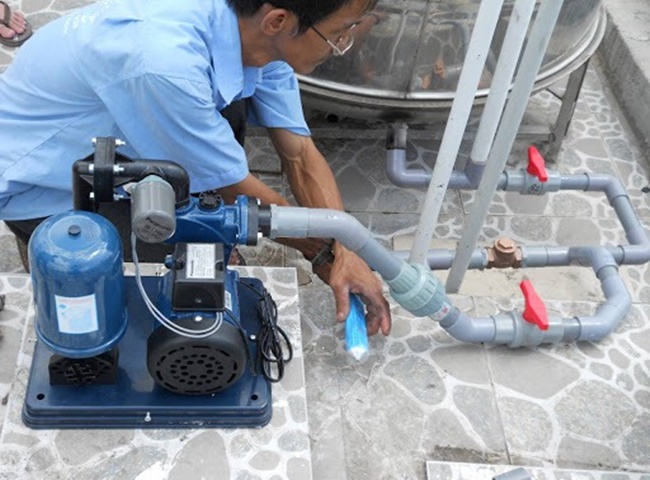 xử lý ống nước bị vỡ
